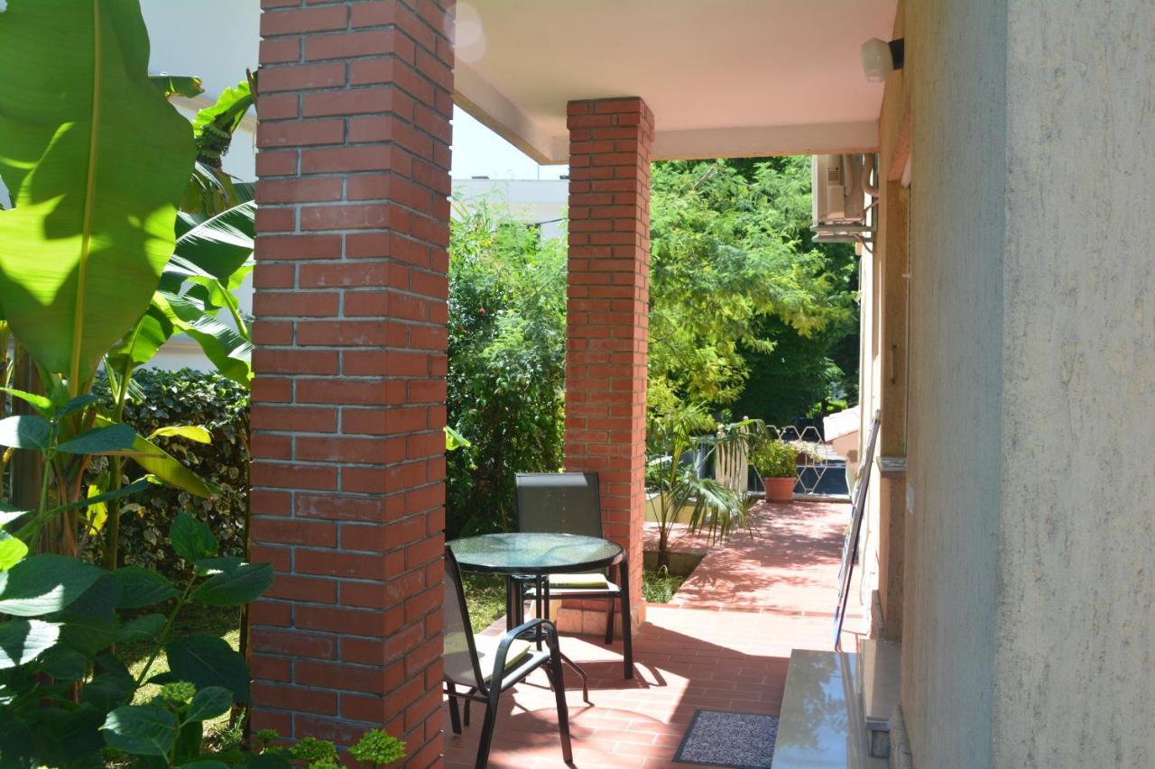 Apartments Orange Ловран Экстерьер фото