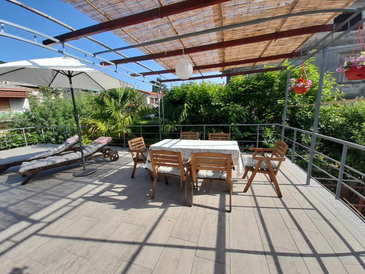 Apartments Orange Ловран Экстерьер фото